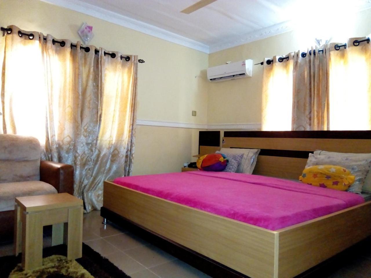 Gen-Preston Hotel And Suites Papalanto Екстер'єр фото