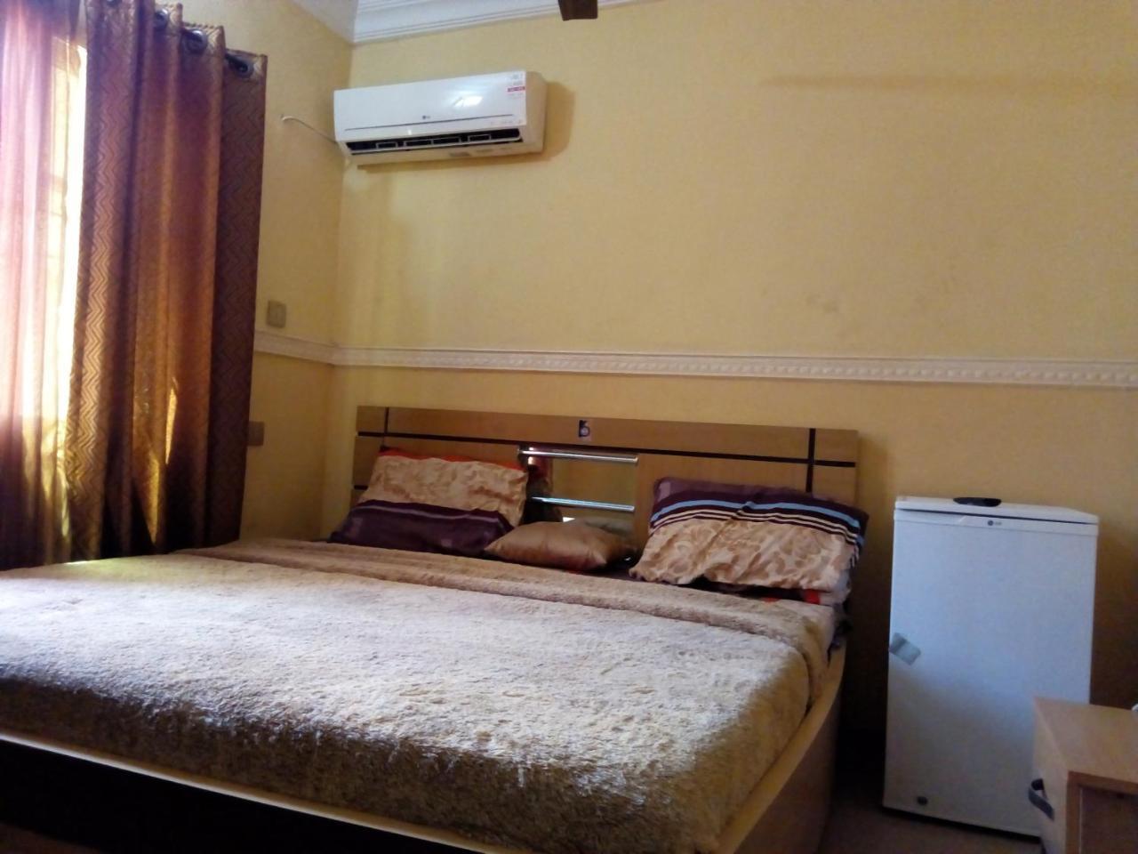 Gen-Preston Hotel And Suites Papalanto Екстер'єр фото